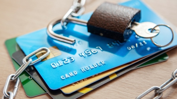 How To Protect Yourself From Credit Card Fraud!